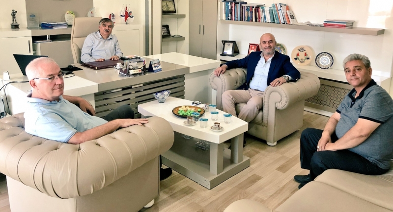 MÜT. HYT. BŞK´MIZ VE HEYETİMİZ´DEN LATİF SELVİ BEY´E ZİYARET.. 