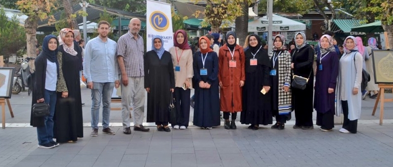 MÜT. HYT. BŞK.MIZ VE MUHTEREM EŞİ RESİM SERGİSİ ZİYARETİNDE.. 