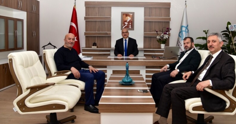 MÜT. HYT. BŞK.MIZ SEYİT ALİ BÜYÜK BEY´İ MAKAMINDA ZİYARET ETTİ... 