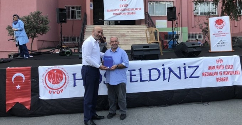 MÜT. HYT. BŞK.MIZ´DAN SÜLEYMAN UÇAL BEYE HEDİYE TAKDİMİ.. 