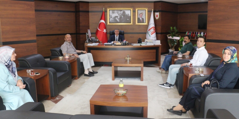 MÜT. HYT. BŞK.MIZ PROF. DR. SÜLEYMAN ELMACI BEY´İ MAKAMINDA ZİYARET ETTİ... 