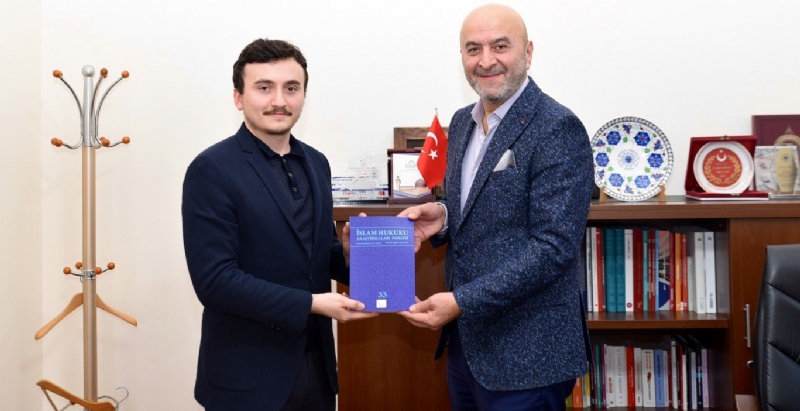MÜT. HYT. BŞK.MIZ´DAN SERDAR BAYRAM BEYE HEDİYE TAKDİMİ.. 