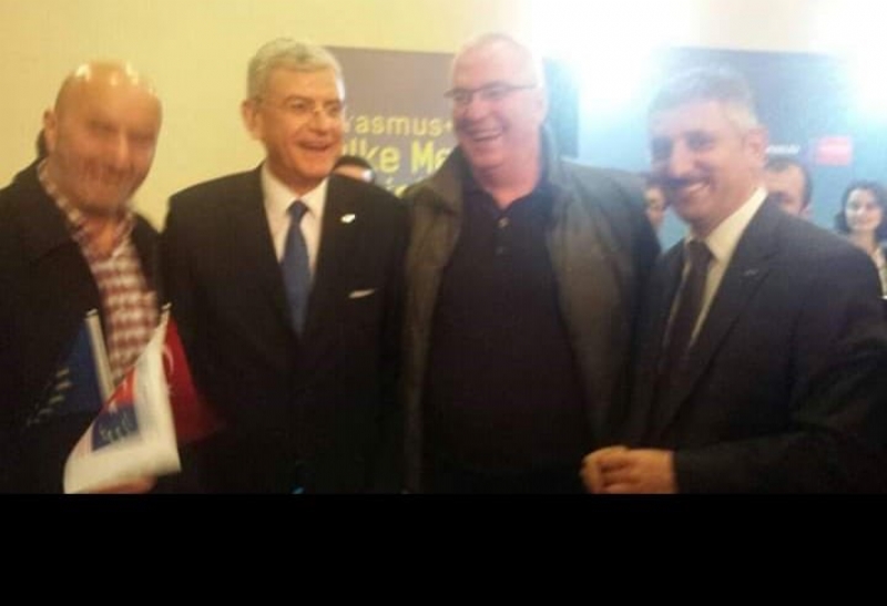SAYIN VOLKAN BOZKIR´I TEBRİK EDİYOR VE ÜSTÜN BAŞARILAR DİLİYORUZ.. 