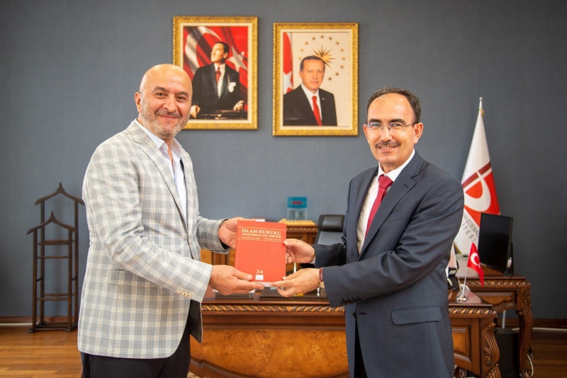 MÜT. HYT. BŞK.MIZ´DAN PROF.DR. ŞÜKRÜ BEYDEMİR BEYE HEDİYE TAKDİMİ.. 