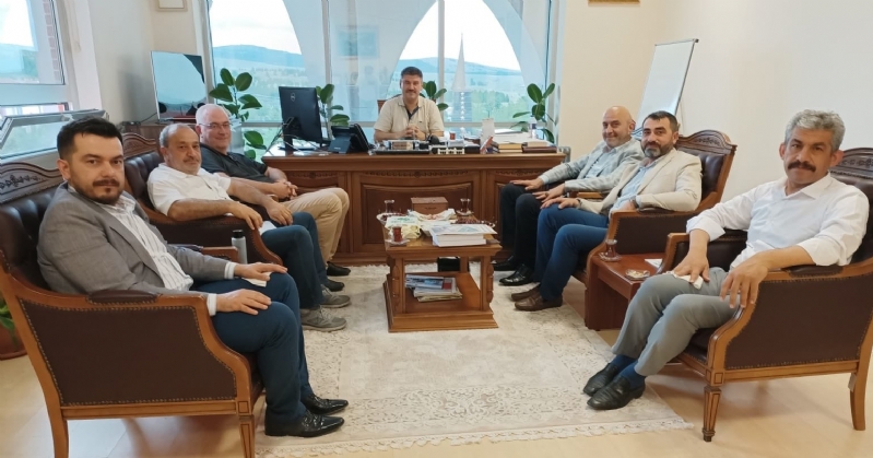 MÜT. HYT. BŞK.MIZ PROF. DR. ATİLLA BATUR BEY´İ MAKAMINDA ZİYARET ETTİ.. 