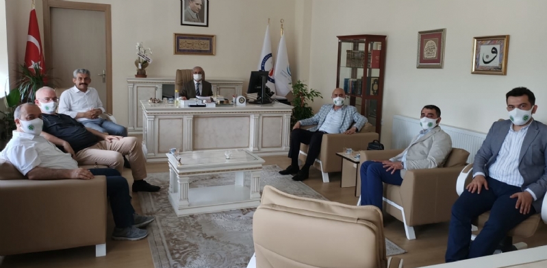 MÜT. HYT. BŞK.MIZ PROF. DR. ALİ  ÇELİK BEY´İ MAKAMINDA ZİYARET ETTİ.. 