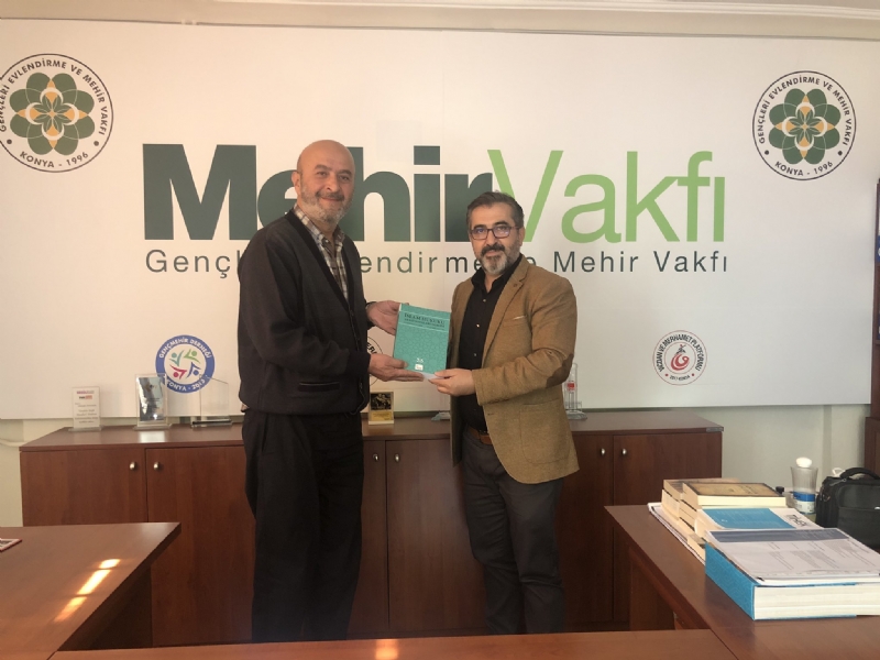 MÜT. HYT. BŞK.MIZ´DAN AV. ADEM YILDIRIM BEYE HEDİYE TAKDİMİ.. 