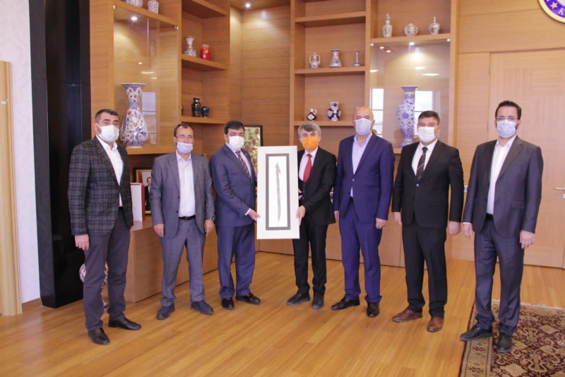 MÜT. HYT. BŞK.MIZ PROF. DR. KAZIM UYSAL BEYİ MAKAMINDA ZİYARET ETTİ.. 