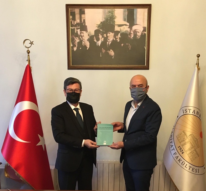 MÜT. HYT. BŞK.MIZ´DAN PROF.DR. RAMAZAN MUSLU BEYE HEDİYE TAKDİMİ.. 