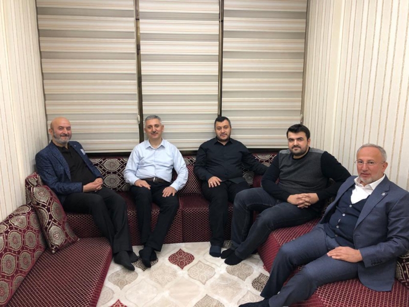 MÜTEVELLİ HEYET BAŞKANIMIZ VE BERABERİNDEKİ HEYET TOPLANTIDA.. 