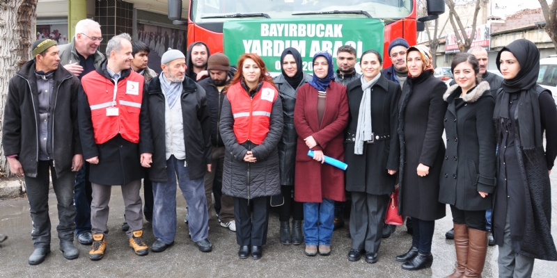 BAYIRBUCAK TÜRKMENLERİNE 5. YARDIM TIRIMIZI GÖNDERDİK 