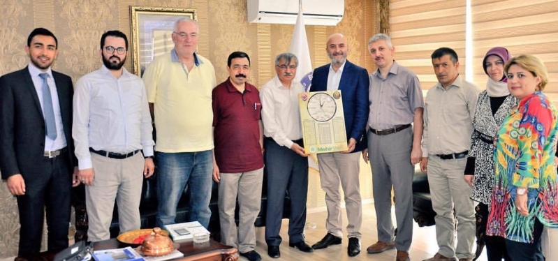 EĞİTİM BİRSEN GENEL BAŞKAN VEKİLİ LATİF SELVİ BEY´E ZİYARET 