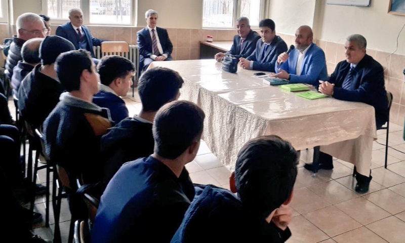 Müt.Hyt.Bşk Mustafa ÖZDEMİR Bey´den Afşin İmam Hatip Lisesi´nde Konferans 