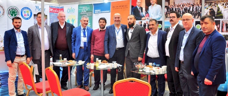 2. ULUSLARARASI STK FUARI´NDA VAKFIMIZIN STANDINDAN KARELER 