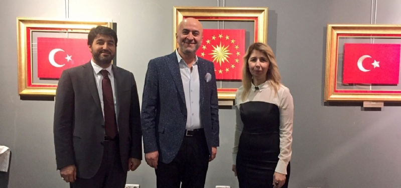 MÜT. HYT. BŞK´MIZ ´´TARİHTEKİ TÜRK DEVLET BAYRAKLARI´´ ADLI SERGİYE KATILDI 