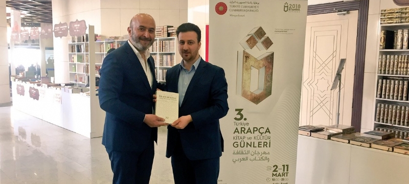 MÜT. HYT. BŞK´MIZ AHMET SÖZBİLİR BEY´E HEDİYE TAKDİMİNDE BULUNDU 