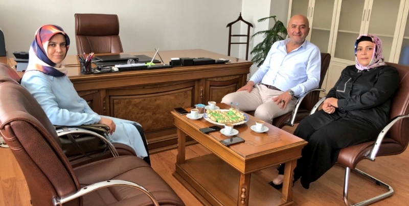 MÜT. HYT. BŞK´MIZ´DAN GÜLER PEKKENDİR HANIM´A ZİYARET... 