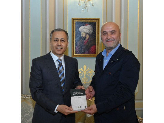 Başkanımız Mustafa Özdemir Bey İstanbul Valisi Ali Yerlikaya Beyi ziyaret etti.